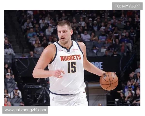 约基奇半场表现如同游戏般轻松7投5中贡献10分4篮板6助攻